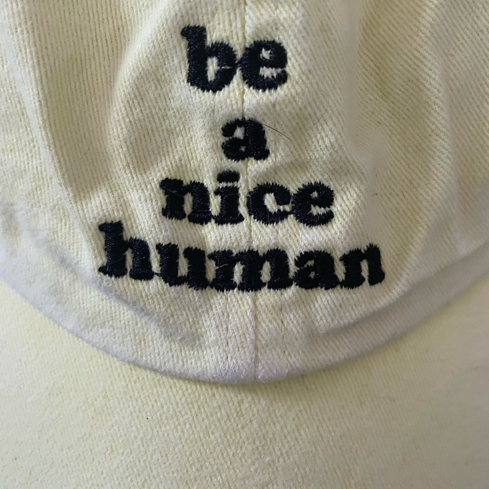 Yellow hat - Picture 2 of 3